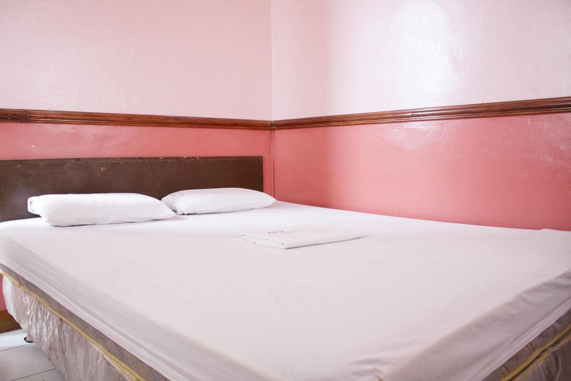 Gv Hotel - Maasin Маасин Экстерьер фото